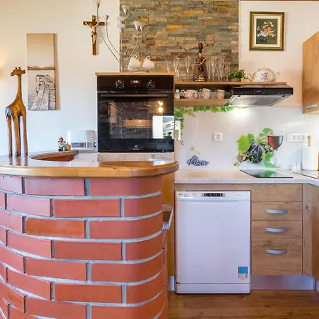 Vineyard Bahor - Happy Chalet