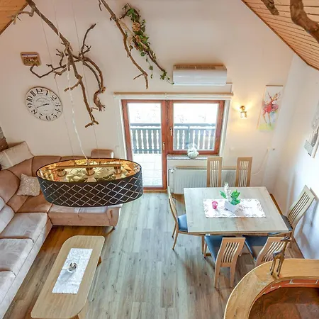 Chalet Vineyard Bahor - Happy